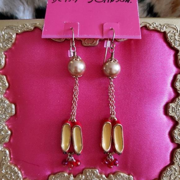 Nwt Betsey Johnson vintage jewelry Rare! - Picture 1 of 9